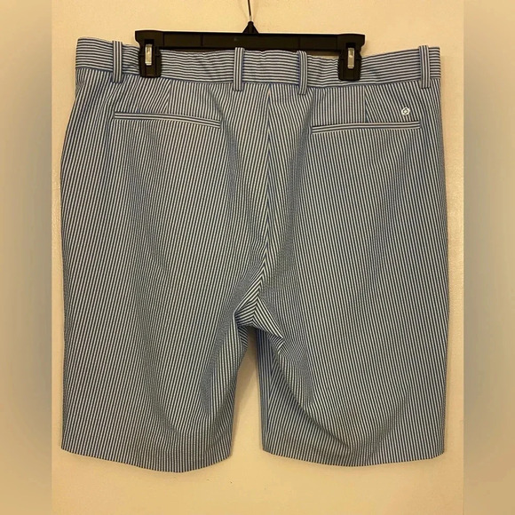 G/FORE Seersucker Golf Shorts Performance Stretch Blue & White Size 38 - Picture 2 of 6